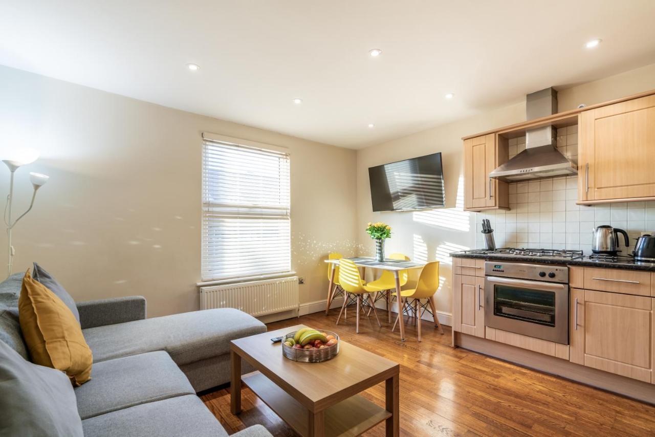 One Bedroom Flat In Bush Hill Park Энфилд Экстерьер фото