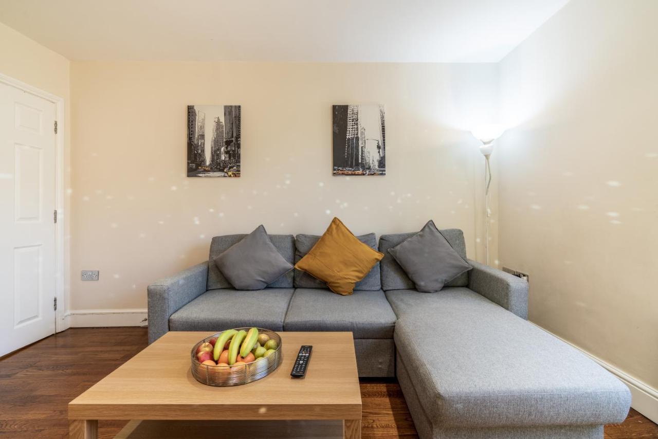 One Bedroom Flat In Bush Hill Park Энфилд Экстерьер фото
