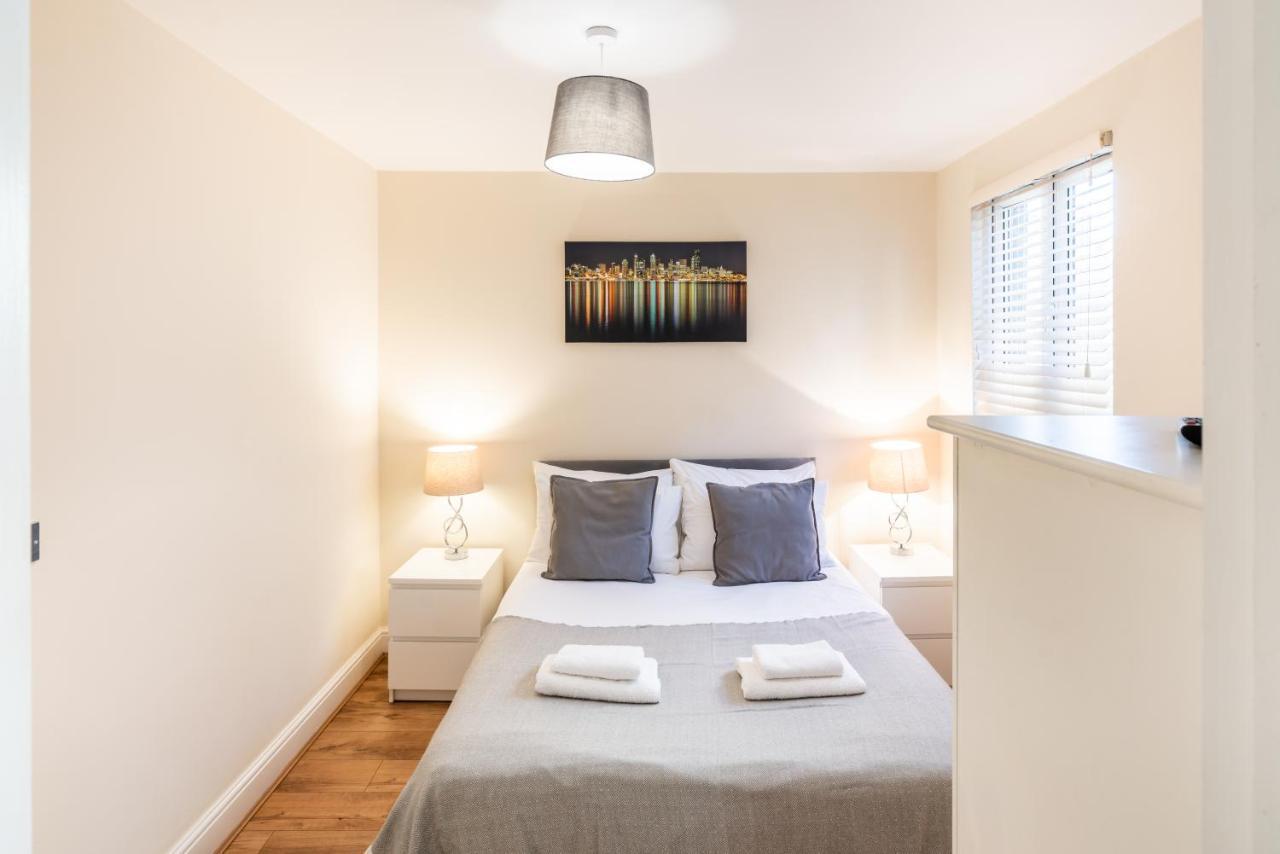 One Bedroom Flat In Bush Hill Park Энфилд Экстерьер фото